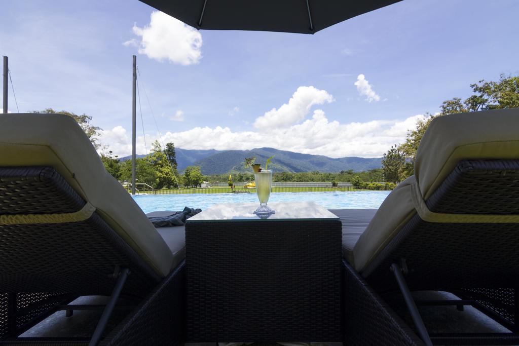 Crossroads Hotel Lae Omili ภายนอก รูปภาพ