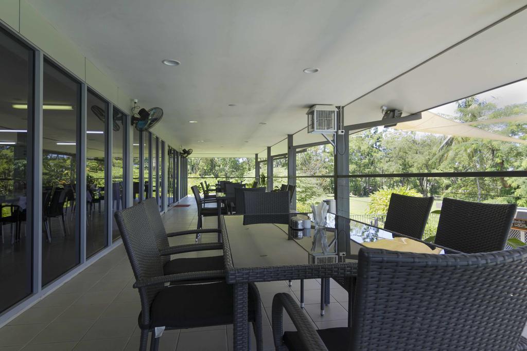 Crossroads Hotel Lae Omili ภายนอก รูปภาพ